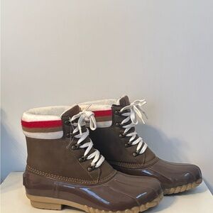 Stylish Brown Duck Boots with Red Stripe